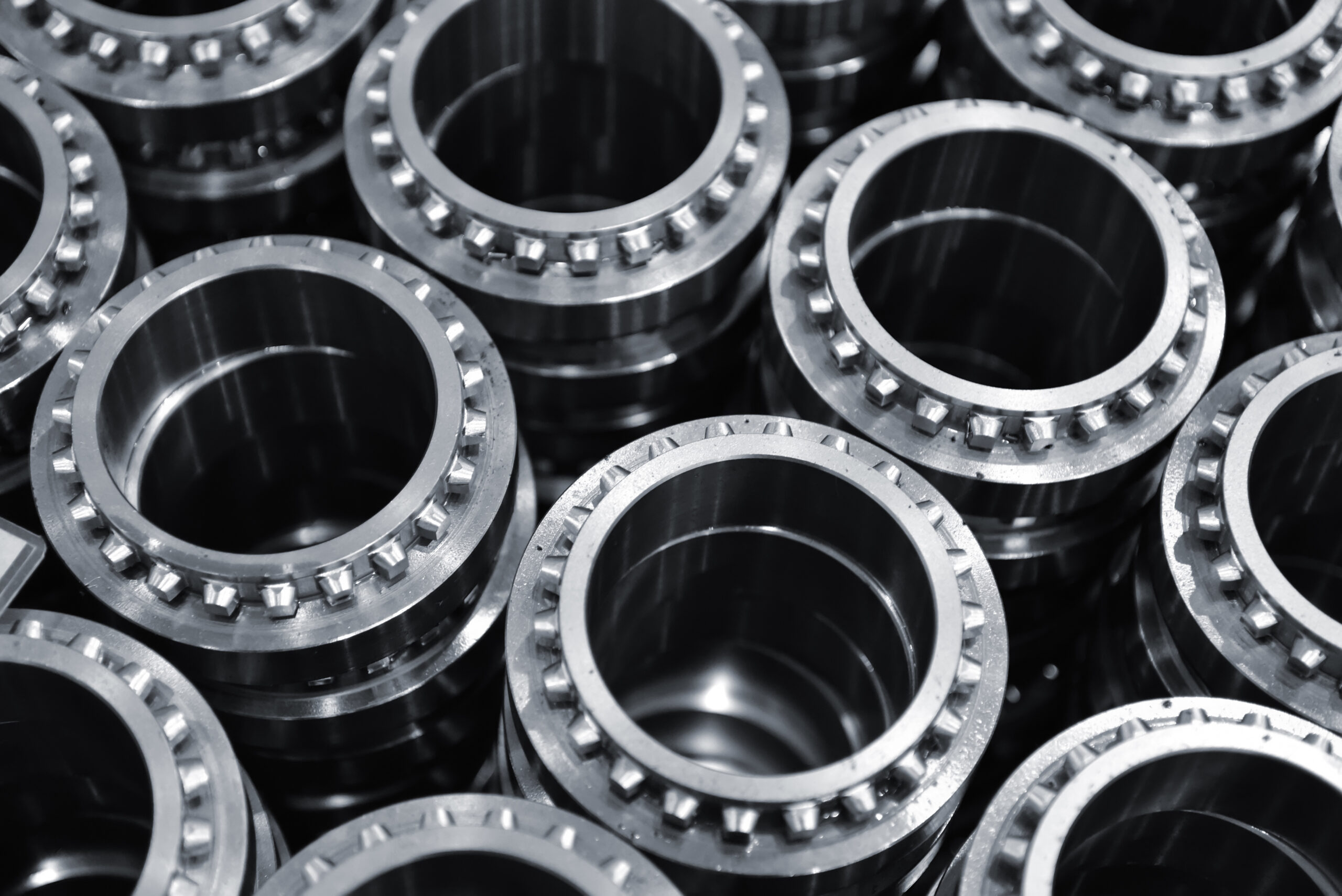 Machined mounting surface and bolted interface of an industrial slewing ring